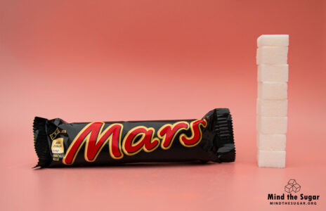 One bar of Mars Single 51G contains 30.5g of sugar, equivalent to 7.6 sugar cubes A photo of Mars Single 51G bar with 7.6 cubes of sugar.